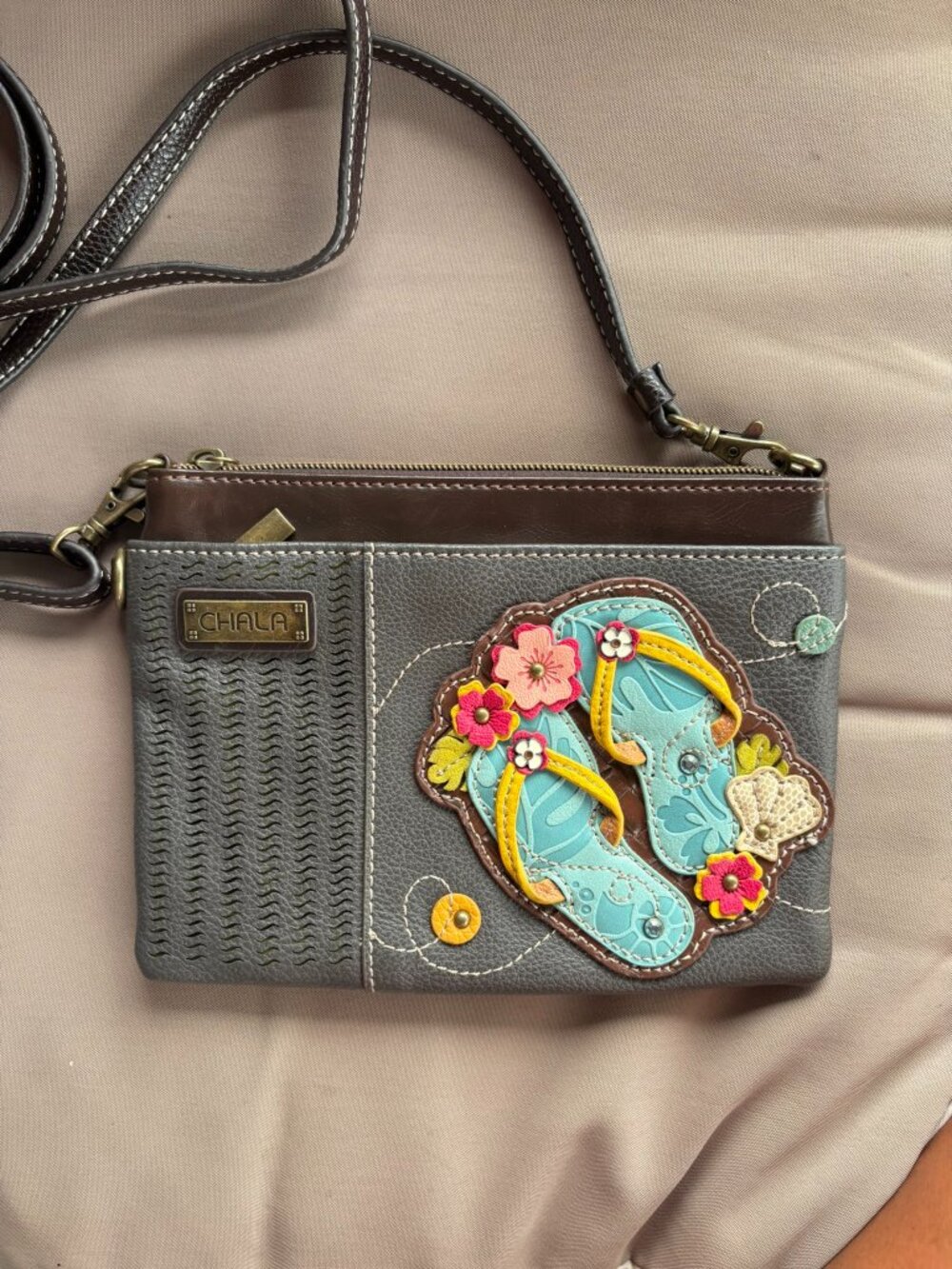 CHALA crossbody purse flip flops